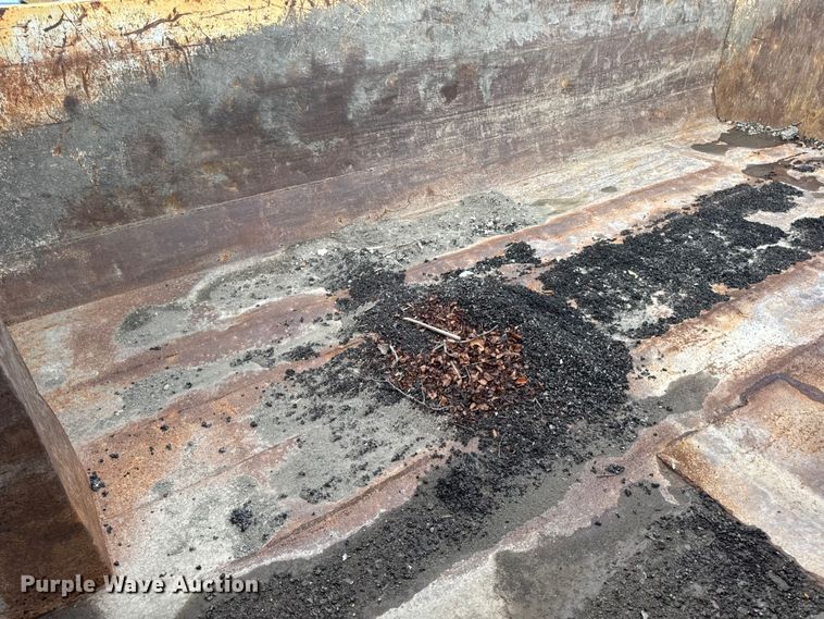 image for item DO2266 2006 International 7400 dump truck