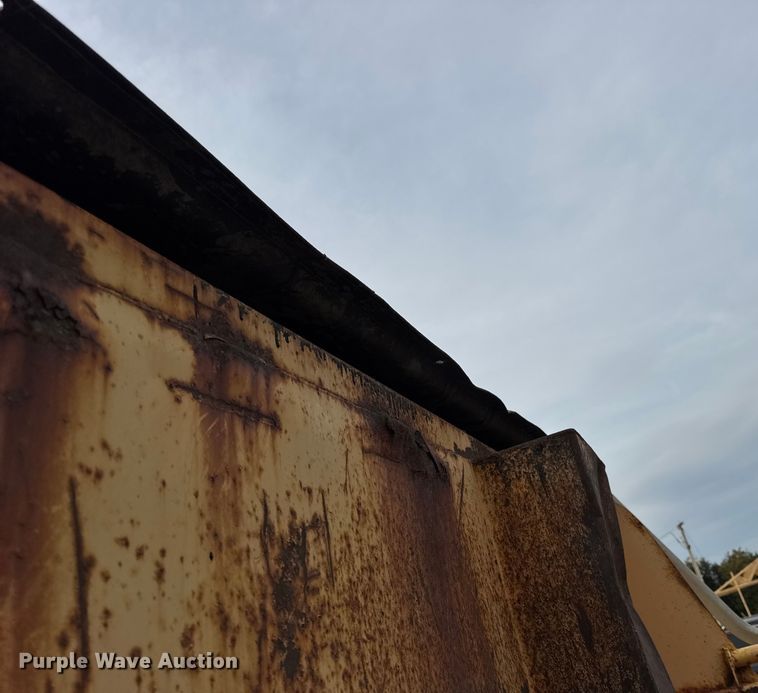 image for item DO2266 2006 International 7400 dump truck