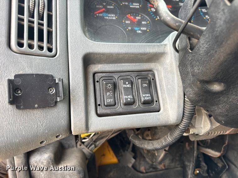 image for item DO2266 2006 International 7400 dump truck