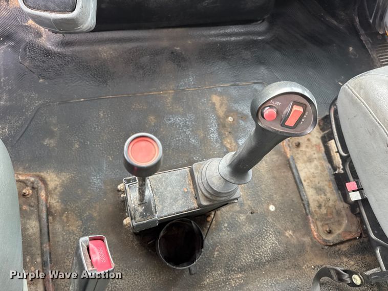 image for item DO2266 2006 International 7400 dump truck