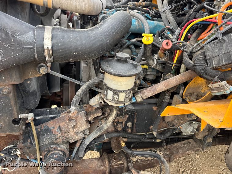 image for item DO2266 2006 International 7400 dump truck