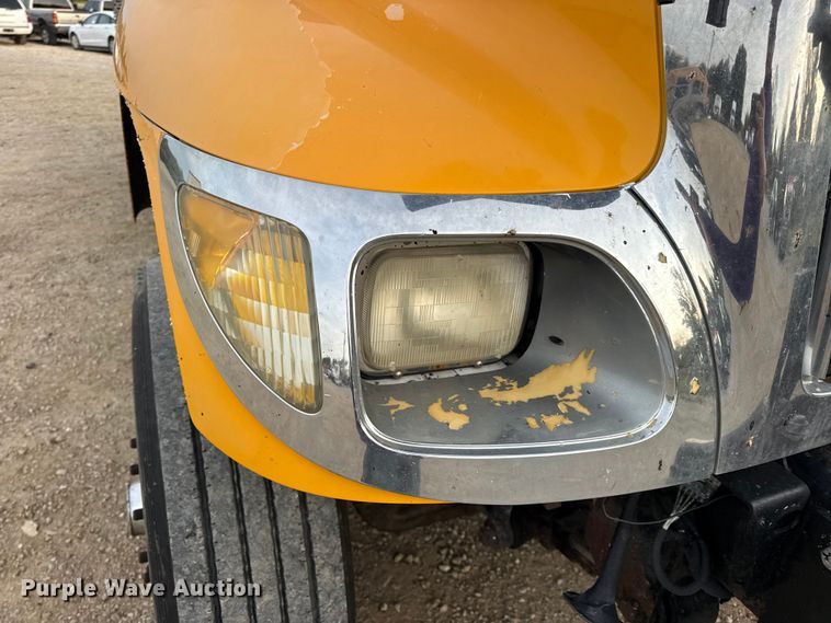 image for item DO2267 2006 International 7400 dump truck