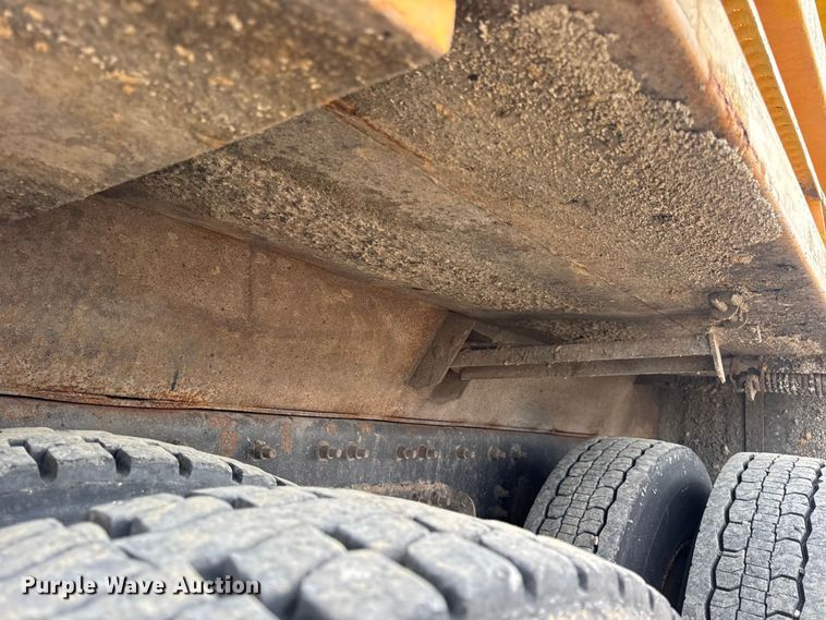 image for item DO2267 2006 International 7400 dump truck