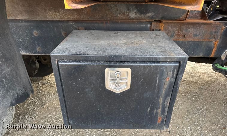 image for item DO2267 2006 International 7400 dump truck