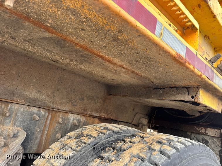 image for item DO2267 2006 International 7400 dump truck