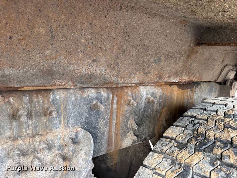 image for item DO2267 2006 International 7400 dump truck