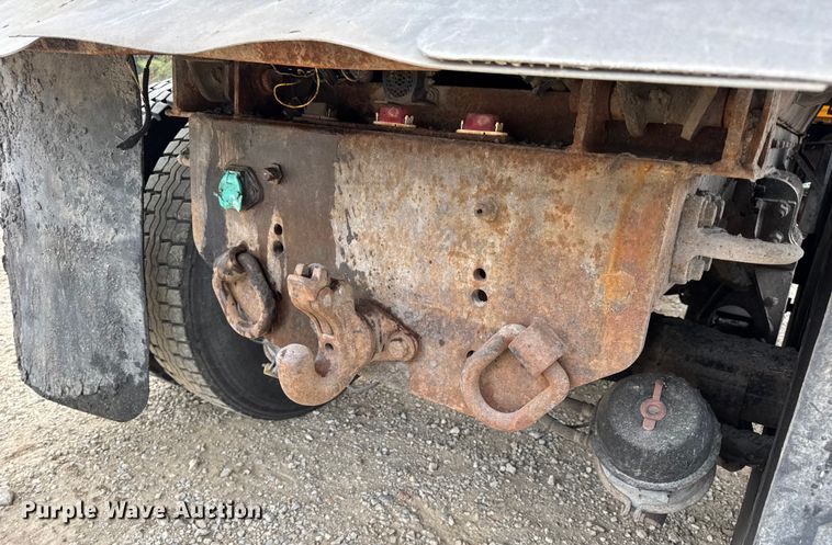 image for item DO2267 2006 International 7400 dump truck