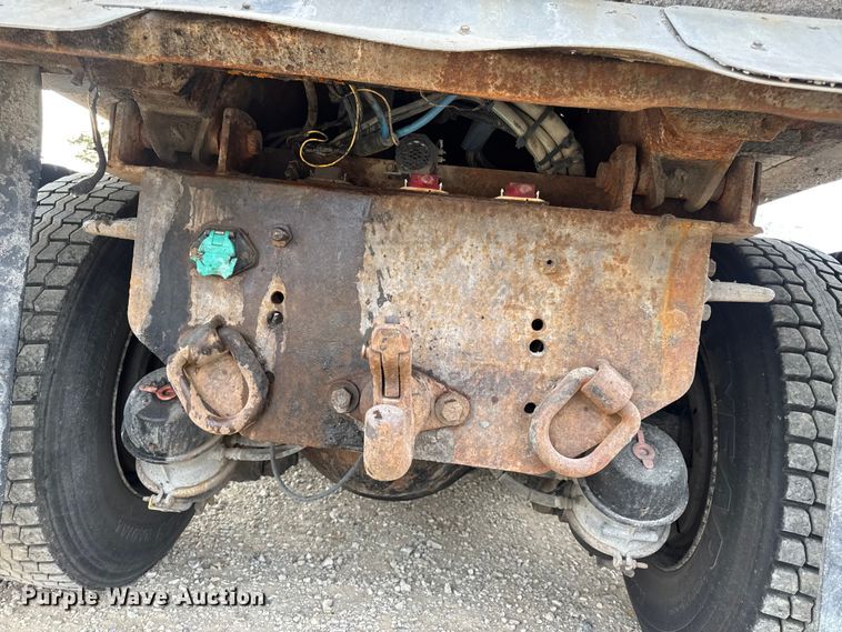 image for item DO2267 2006 International 7400 dump truck