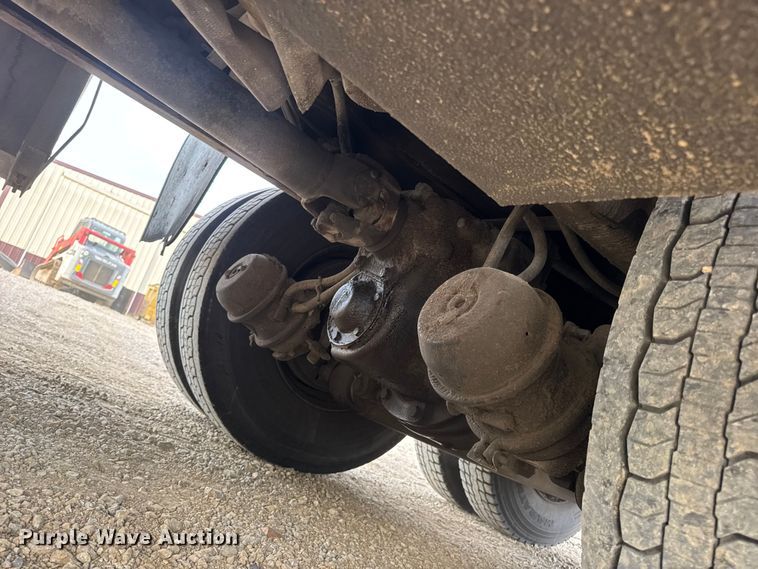 image for item DO2267 2006 International 7400 dump truck