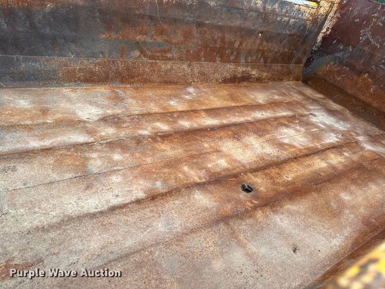 image for item DO2267 2006 International 7400 dump truck