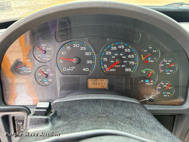 image for item DO2267 2006 International 7400 dump truck