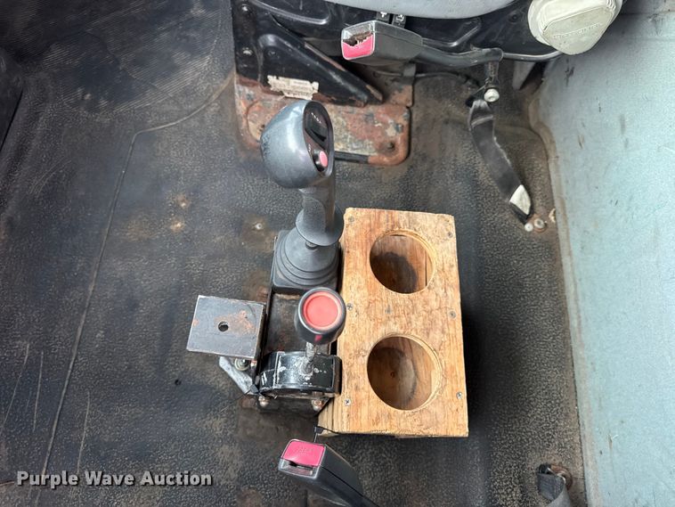 image for item DO2267 2006 International 7400 dump truck