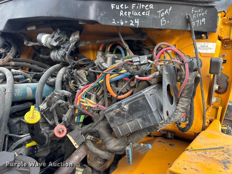 image for item DO2267 2006 International 7400 dump truck