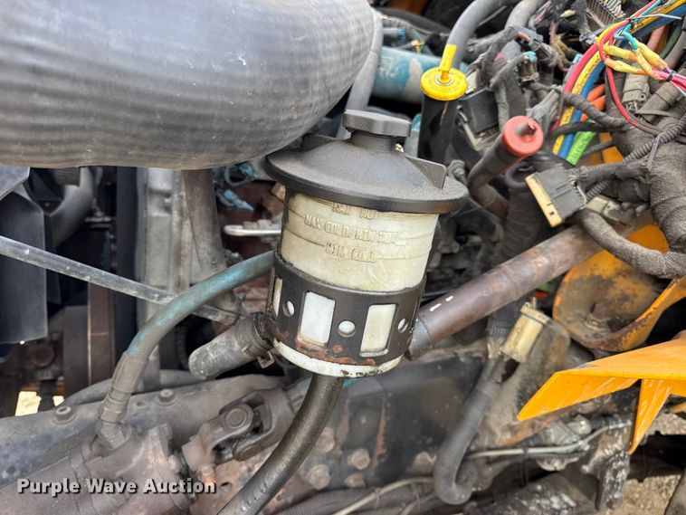 image for item DO2267 2006 International 7400 dump truck