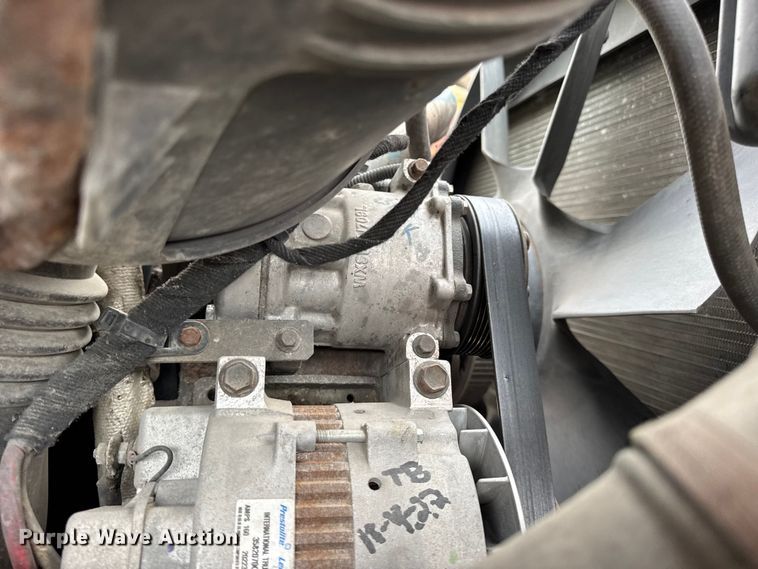 image for item DO2267 2006 International 7400 dump truck