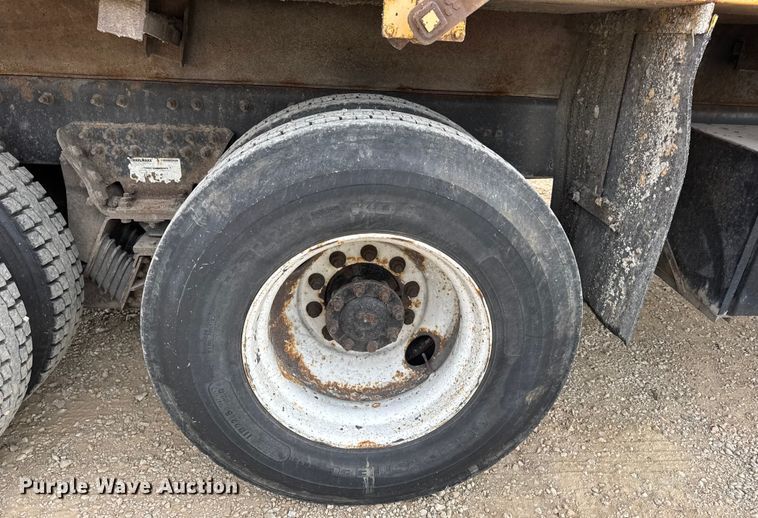 image for item DO2267 2006 International 7400 dump truck