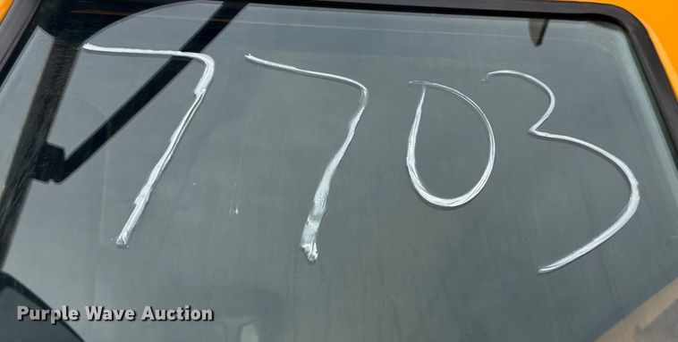 image for item DO2267 2006 International 7400 dump truck