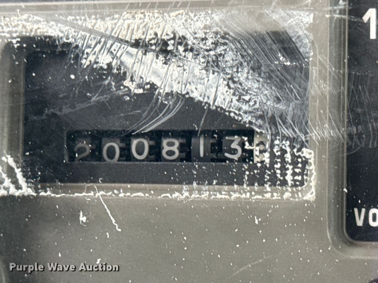 image for item DO2268 2000 International 4900 dump truck