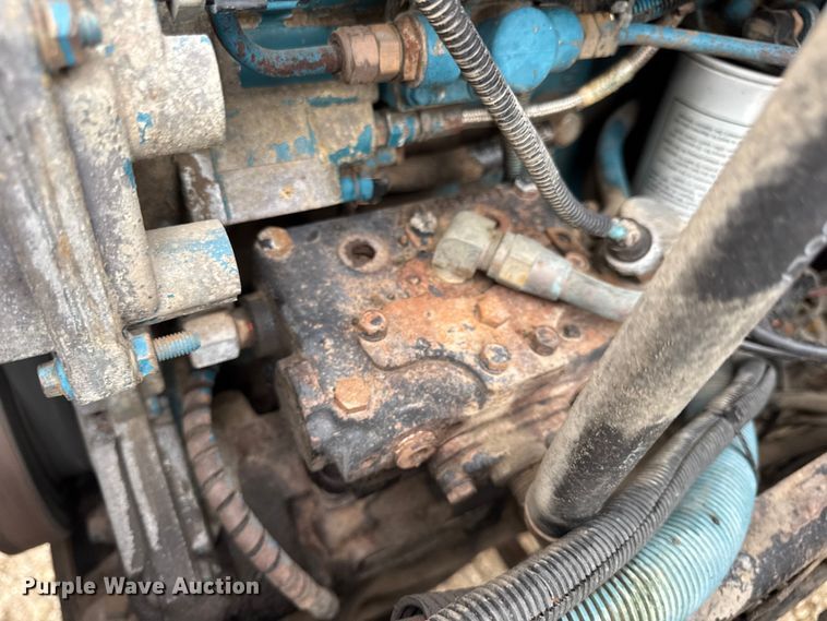 image for item DO2268 2000 International 4900 dump truck