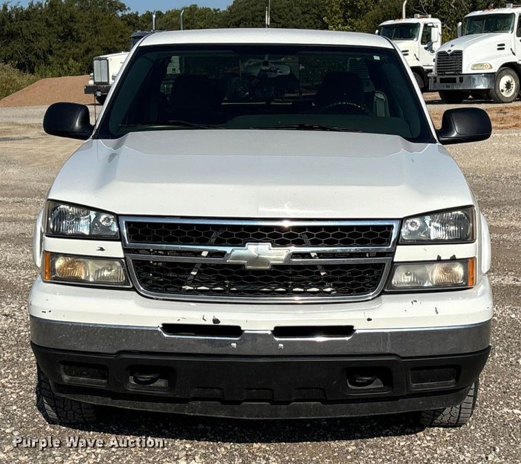 image for item DT4965 2007 Chevrolet Silverado Ext. Cab pickup truck