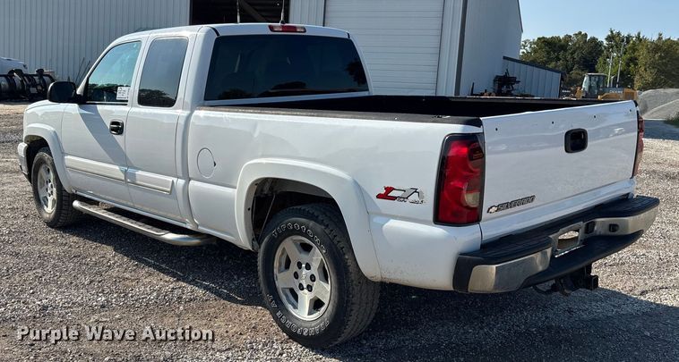 image for item DT4965 2007 Chevrolet Silverado Ext. Cab pickup truck