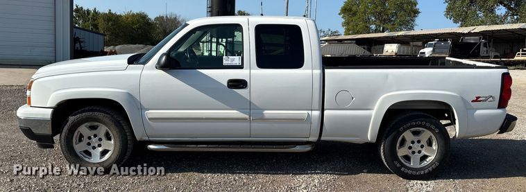 image for item DT4965 2007 Chevrolet Silverado Ext. Cab pickup truck