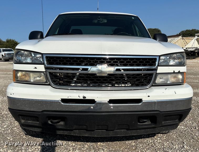image for item DT4965 2007 Chevrolet Silverado Ext. Cab pickup truck