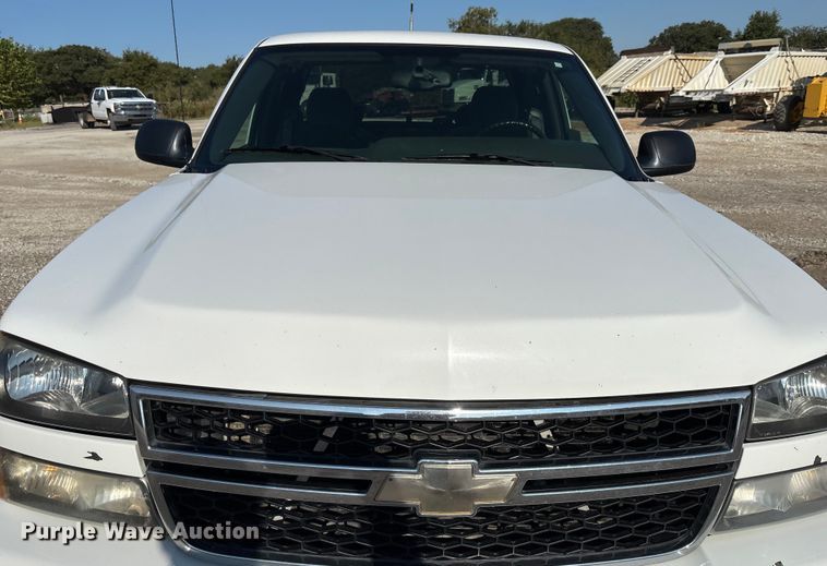 image for item DT4965 2007 Chevrolet Silverado Ext. Cab pickup truck