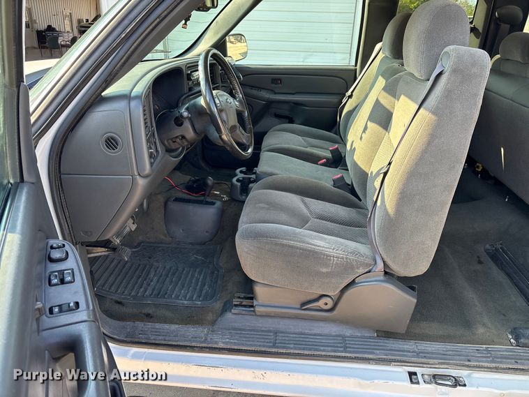 image for item DT4965 2007 Chevrolet Silverado Ext. Cab pickup truck