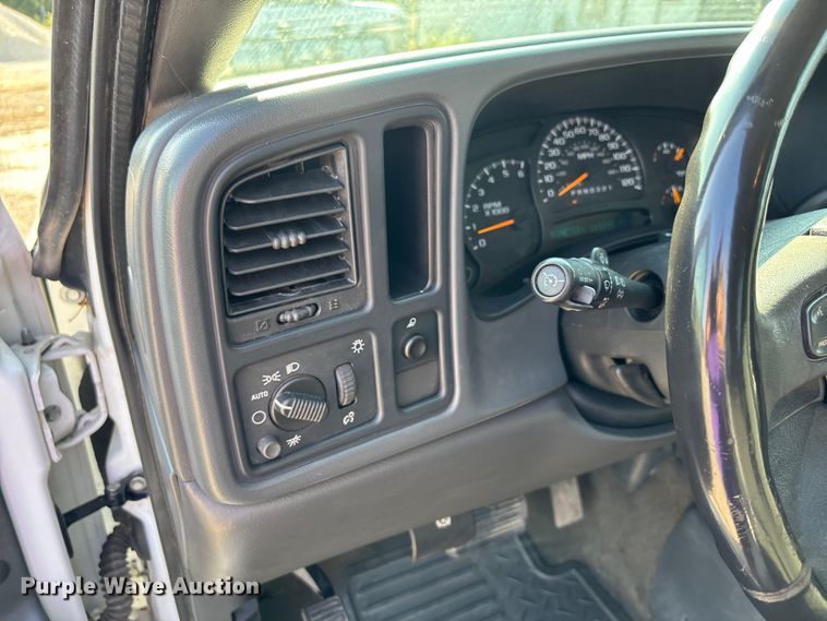 image for item DT4965 2007 Chevrolet Silverado Ext. Cab pickup truck