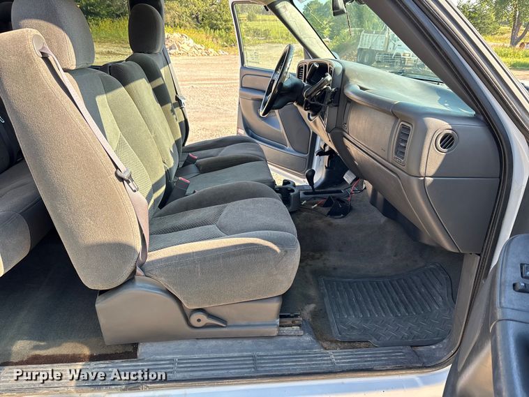 image for item DT4965 2007 Chevrolet Silverado Ext. Cab pickup truck