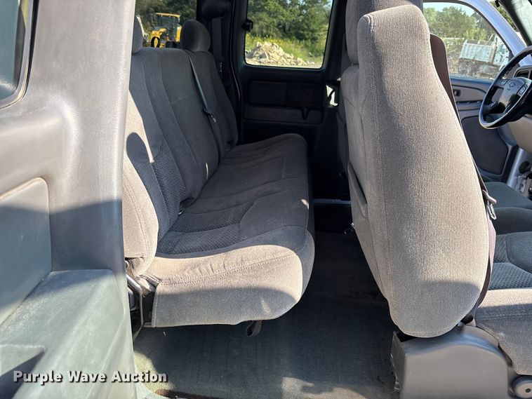 image for item DT4965 2007 Chevrolet Silverado Ext. Cab pickup truck