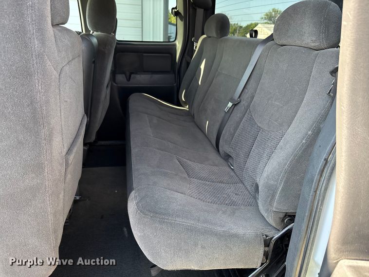 image for item DT4965 2007 Chevrolet Silverado Ext. Cab pickup truck