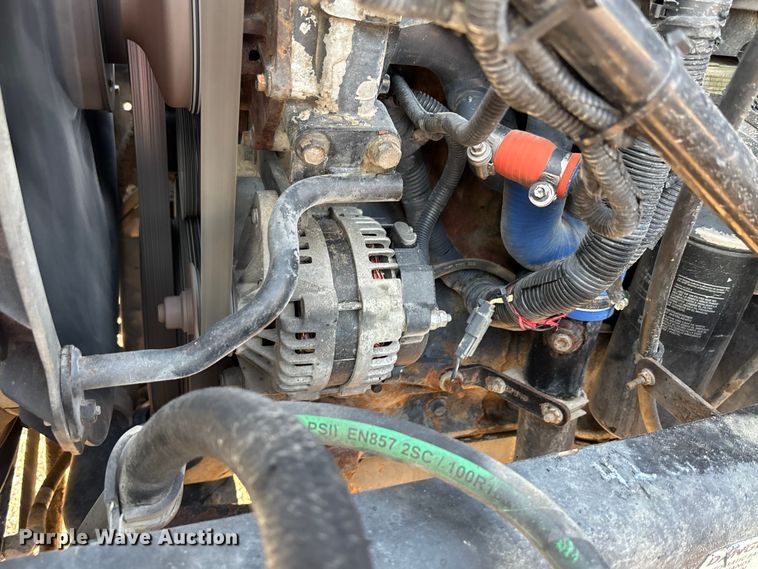 image for item DT4966 2007 Mack 600 semi truck