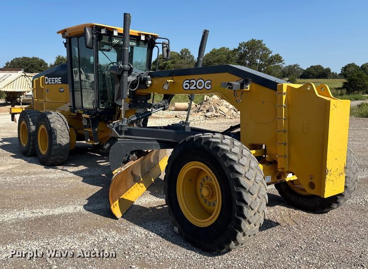 MOTOCONFORMADORA JOHN DEERE 620G 2022