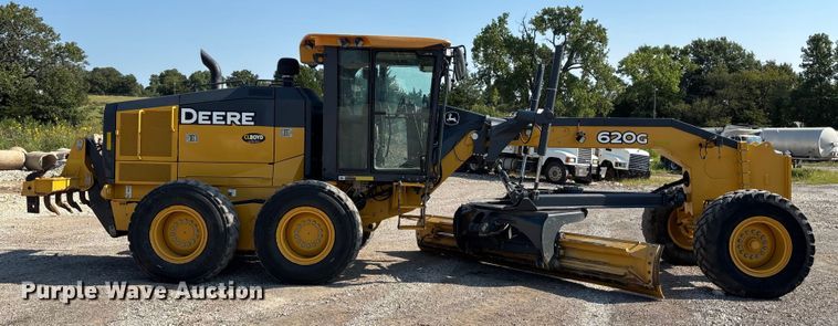 MOTOCONFORMADORA JOHN DEERE 620G 2022