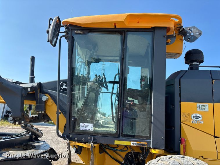 image for item DT4967 2022 John Deere 620G motor grader