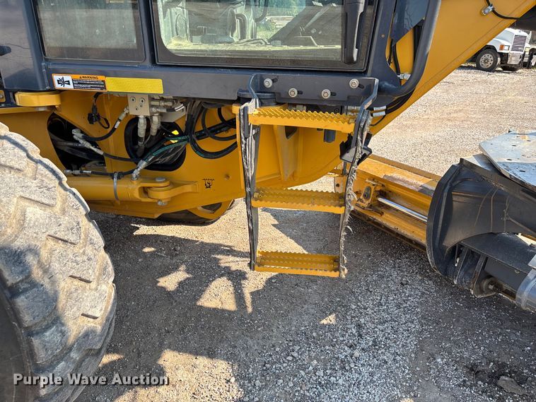 image for item DT4967 2022 John Deere 620G motor grader