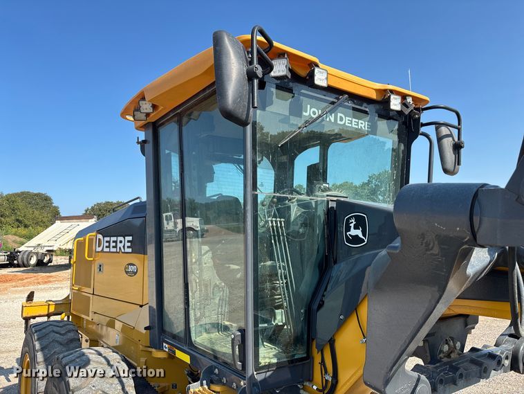 image for item DT4967 2022 John Deere 620G motor grader