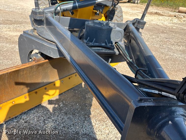 image for item DT4967 2022 John Deere 620G motor grader