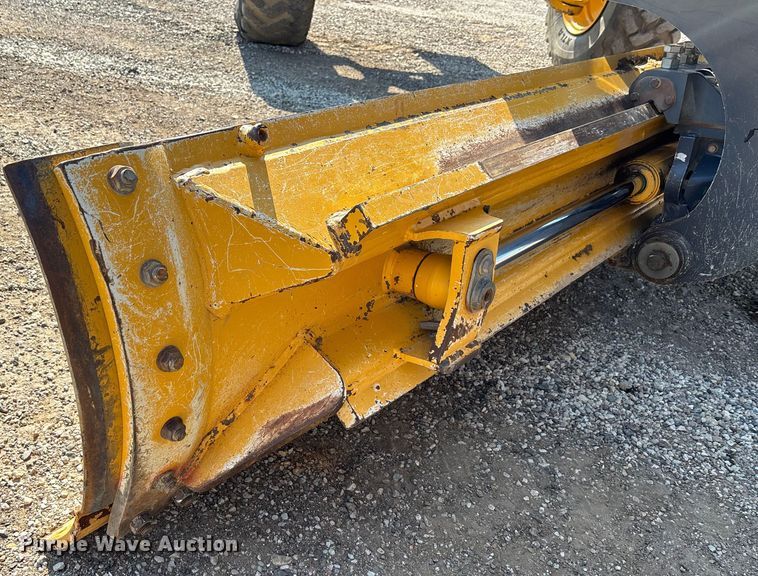 image for item DT4967 2022 John Deere 620G motor grader