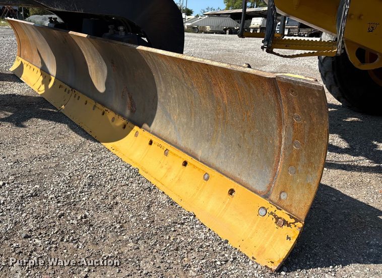 image for item DT4967 2022 John Deere 620G motor grader