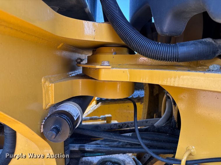 image for item DT4967 2022 John Deere 620G motor grader