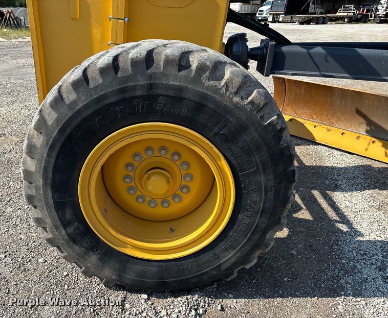 image for item DT4967 2022 John Deere 620G motor grader