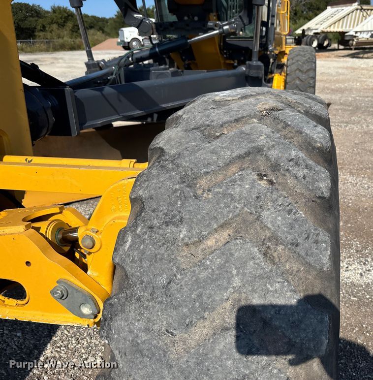 image for item DT4967 2022 John Deere 620G motor grader