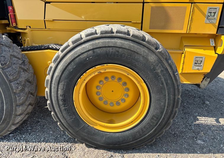 image for item DT4967 2022 John Deere 620G motor grader