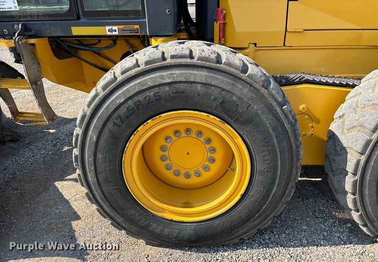 image for item DT4967 2022 John Deere 620G motor grader