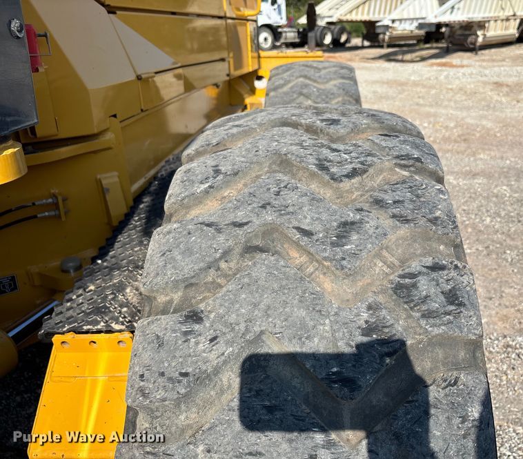 image for item DT4967 2022 John Deere 620G motor grader