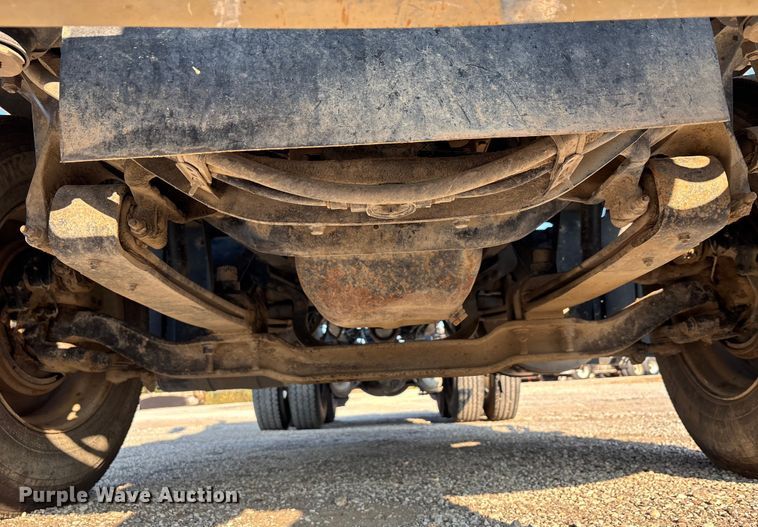 image for item DT4968 2007 Mack 600 semi truck