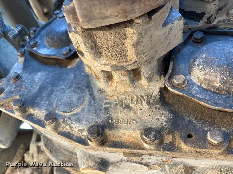 image for item DT4968 2007 Mack 600 semi truck